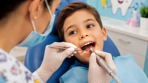 Restauração e tratamento de cáries infantil